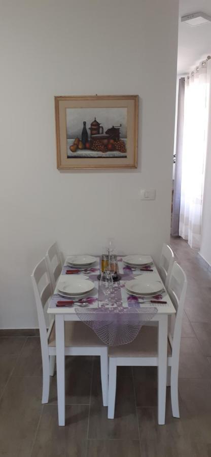 Apartments Villa Sandi 伊佐拉 外观 照片